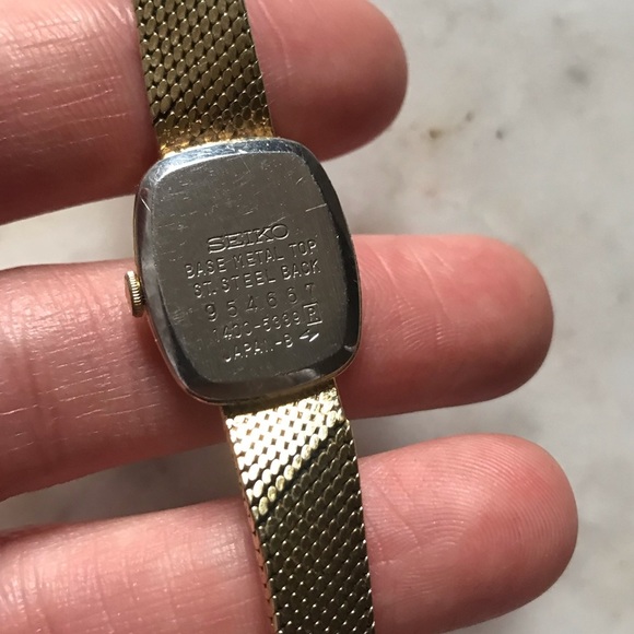 Vintage gold diamond Seiko watch women’s dainty
Princess Diana style bevel main image 4